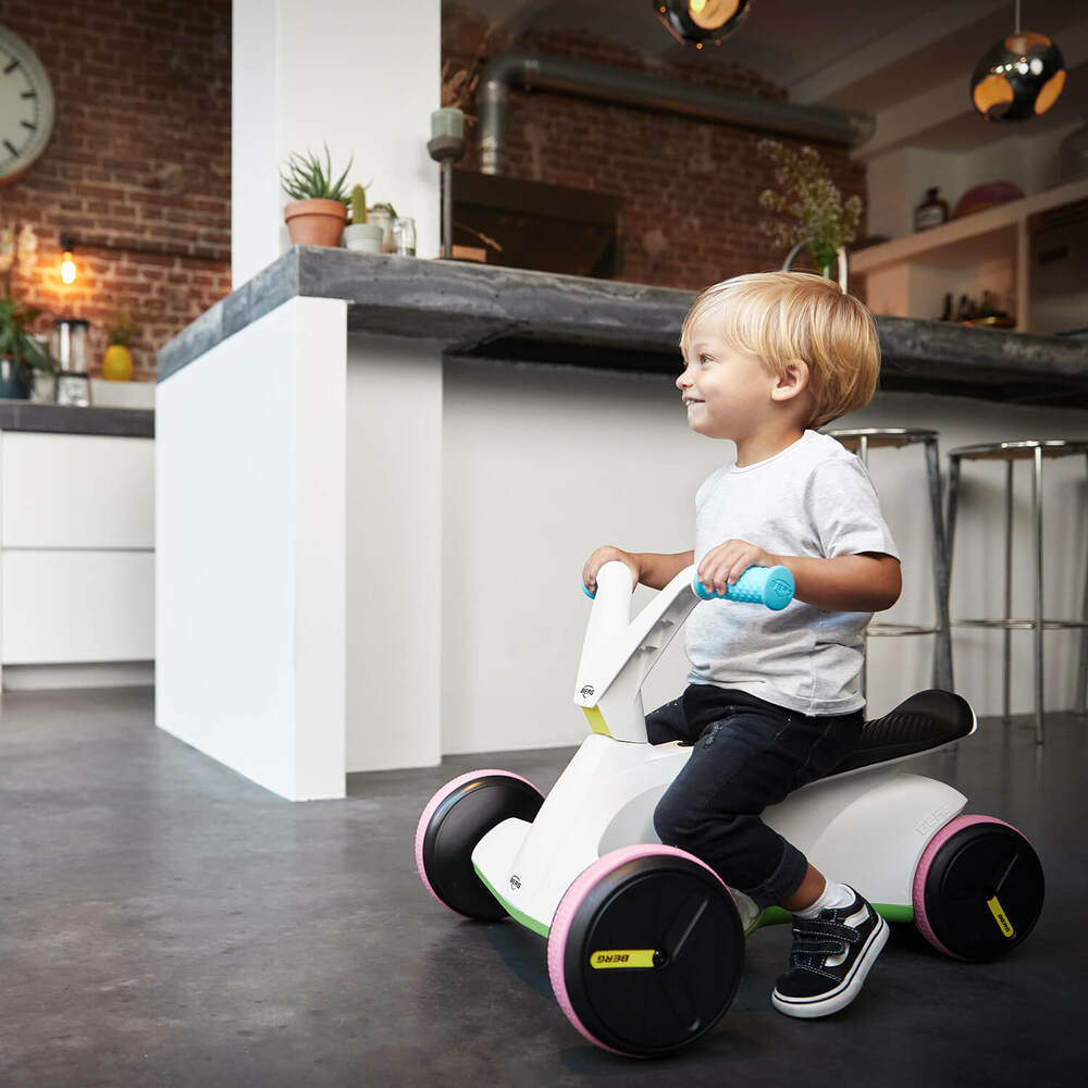 24-52-01-00-berg-go-twirl-multicolour-childrens-kids-ride-on-10-30m