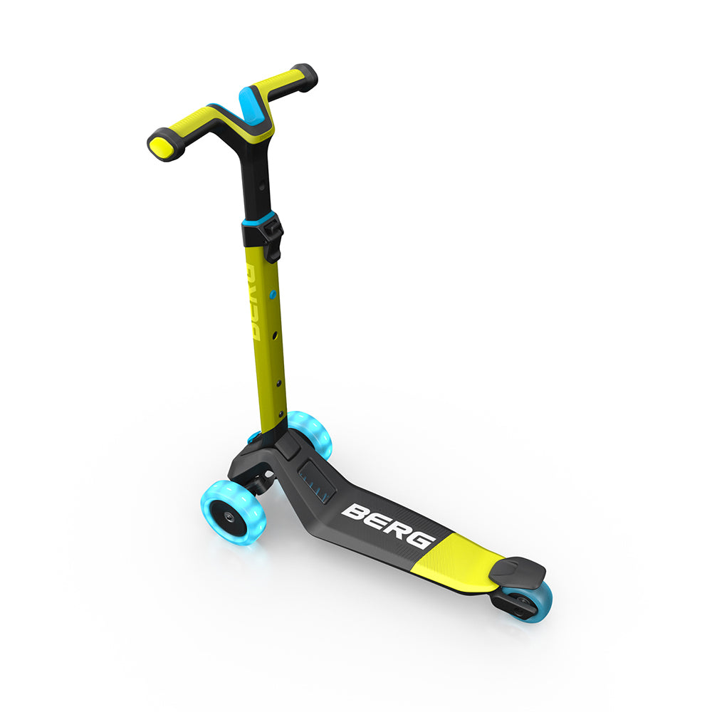 24-77-04-00-berg-nexo-foldable-kids-scooter-with-lights-lime-age-2