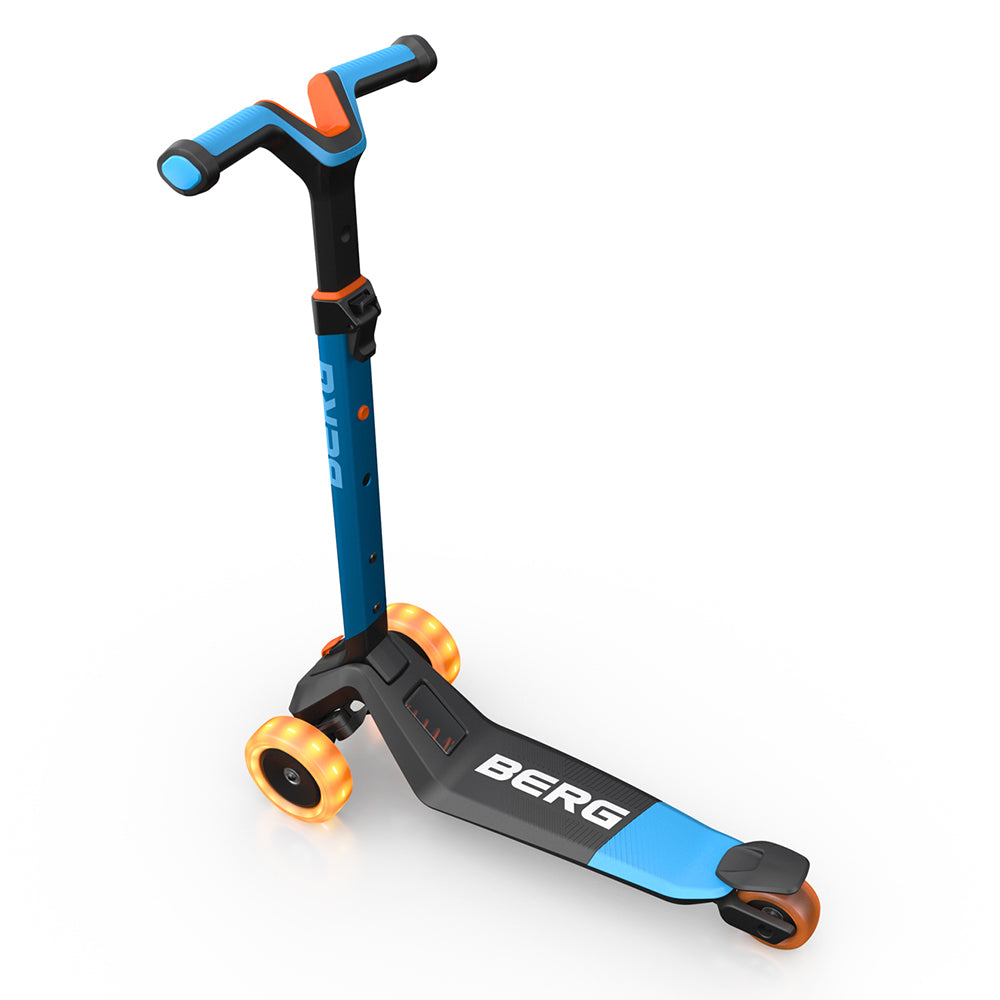 24-77-05-00-berg-nexo-foldable-kids-scooter-with-lights-blue-age-2