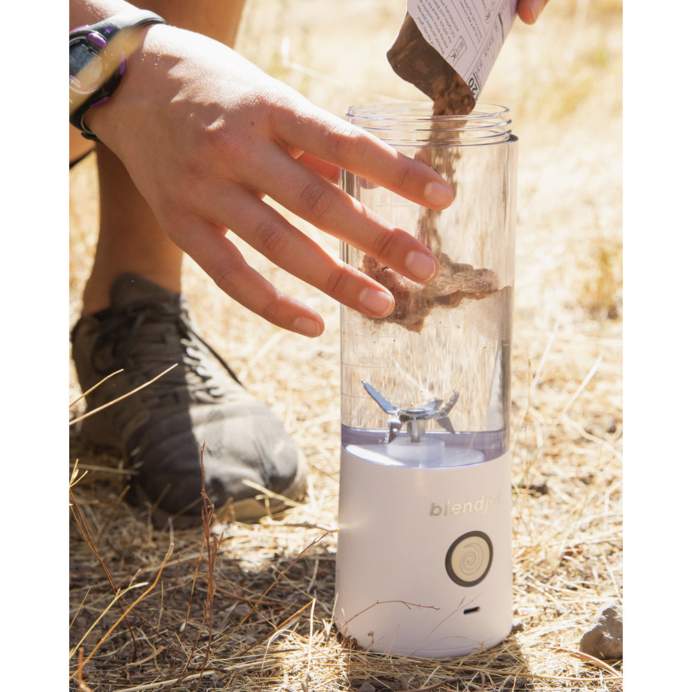 250267-blendjet-2-portable-rechargeable-blender-smoothie-maker-white