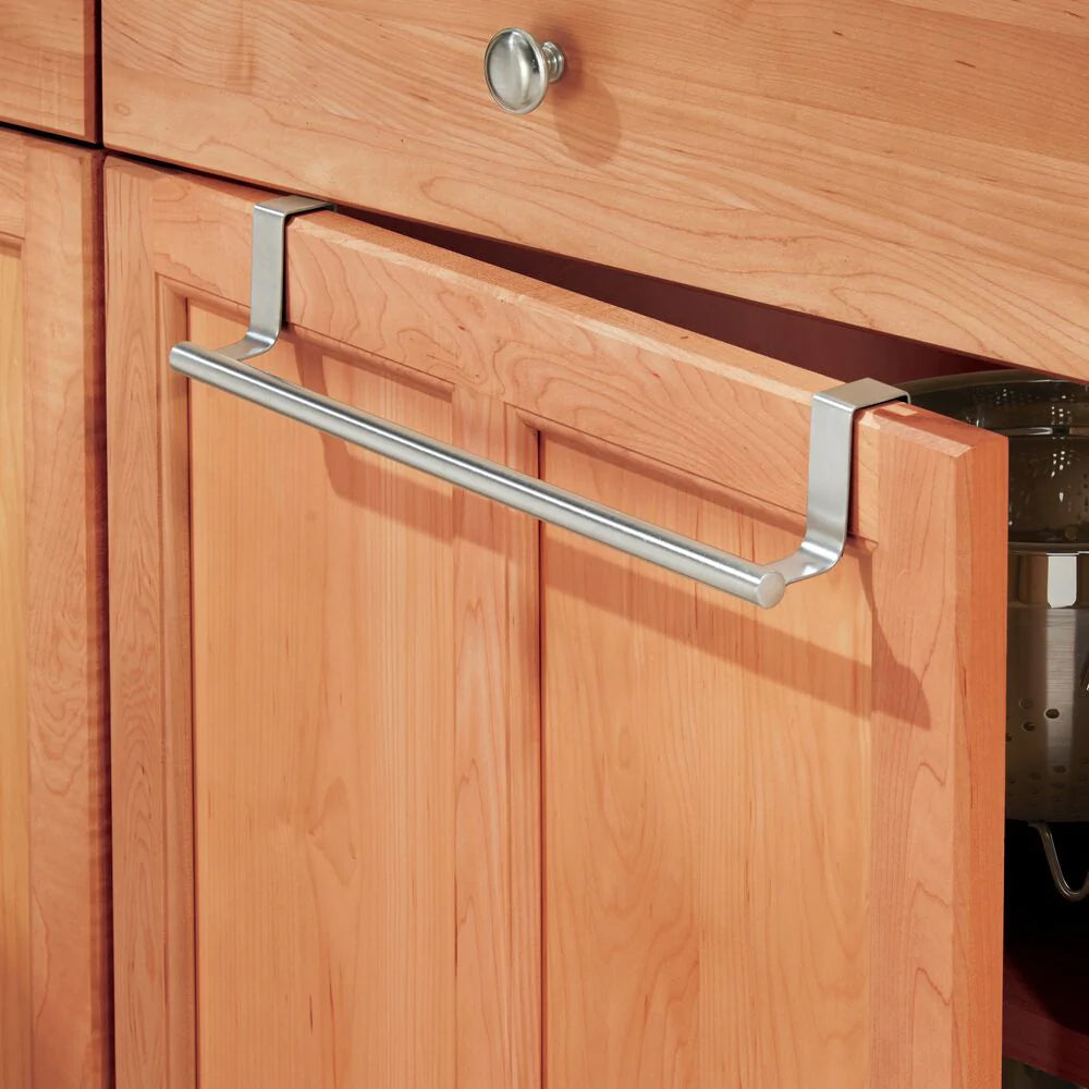 29550-idesign-forma-over-the-cabinet-14-towel-bar