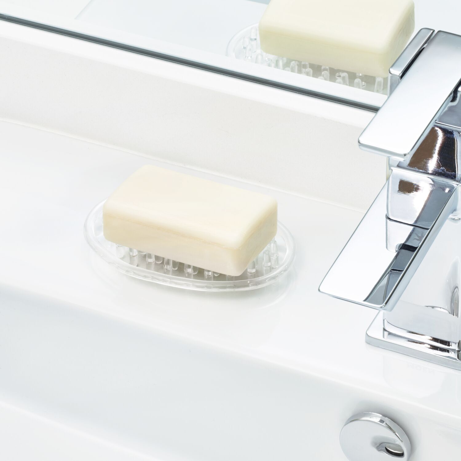 30100-idesign-11cm-oval-soap-bar-saver-holder-storage-clear