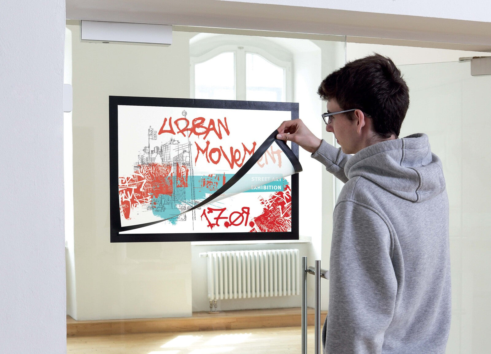 499501-durable-duraframe-poster-sign-a2-document-holder-black