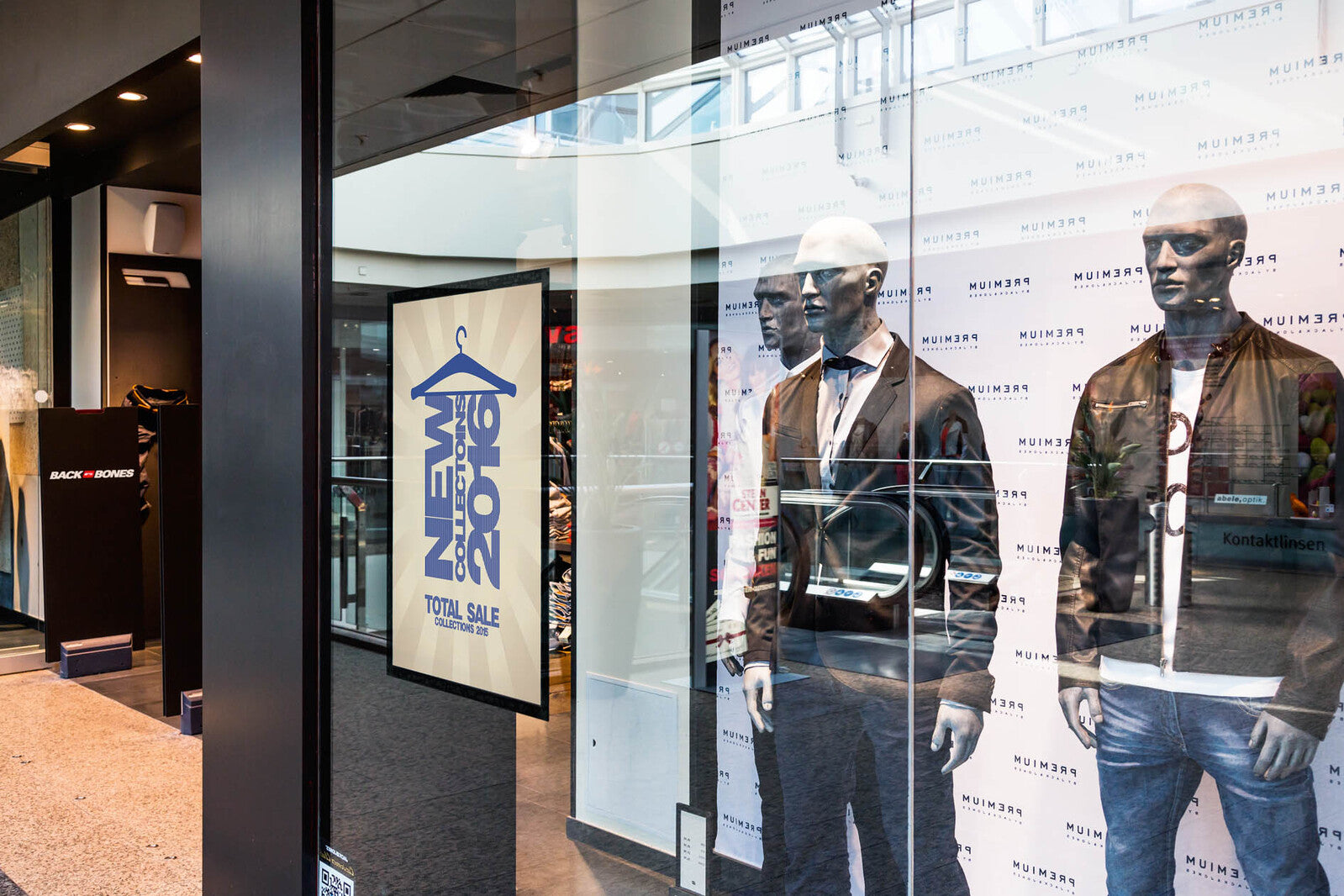 499701-durable-duraframe-a1-poster-signage-holder-black