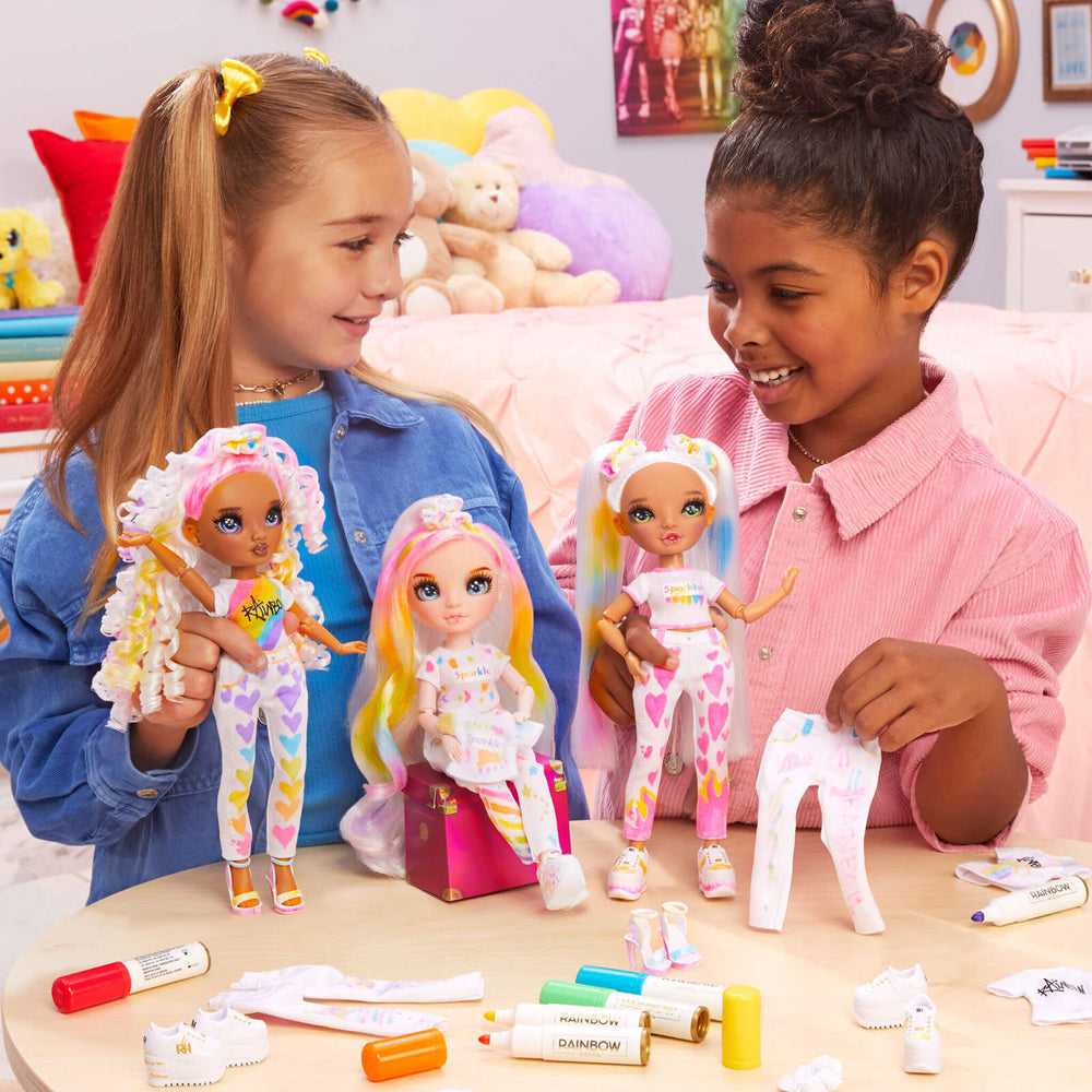 501077-be-rainbow-high-colour-create-blue-eyes-fashion-doll-4