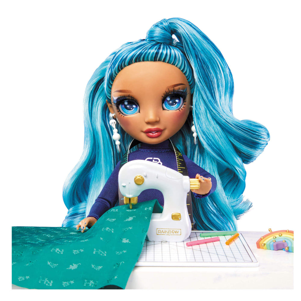 587514-rainbow-high-dream-design-fashion-studio-playset-w-skyler-doll-4