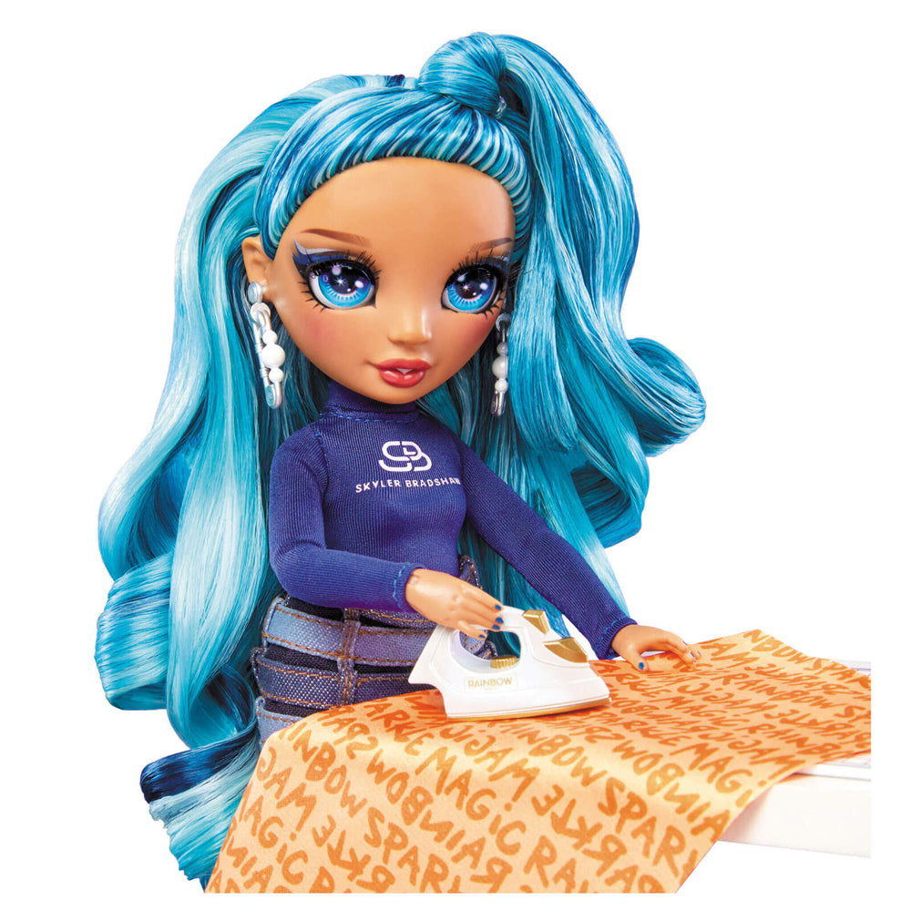 587514-rainbow-high-dream-design-fashion-studio-playset-w-skyler-doll-4