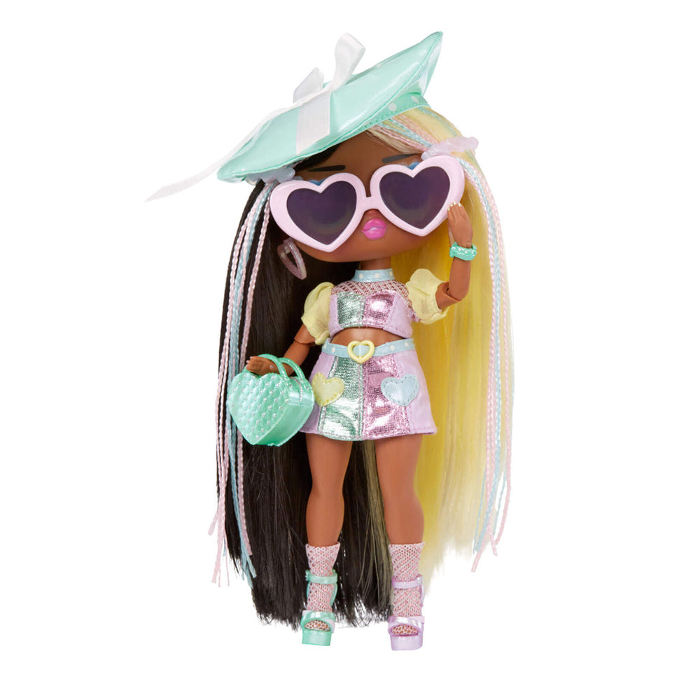 588702-db-l-o-l-surprise-tweens-series-4-doll-darcy-blush-16-5cm-4