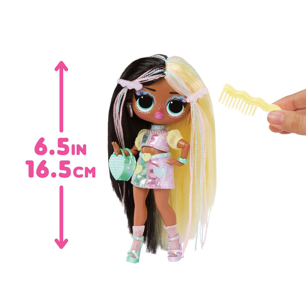 588702-db-l-o-l-surprise-tweens-series-4-doll-darcy-blush-16-5cm-4