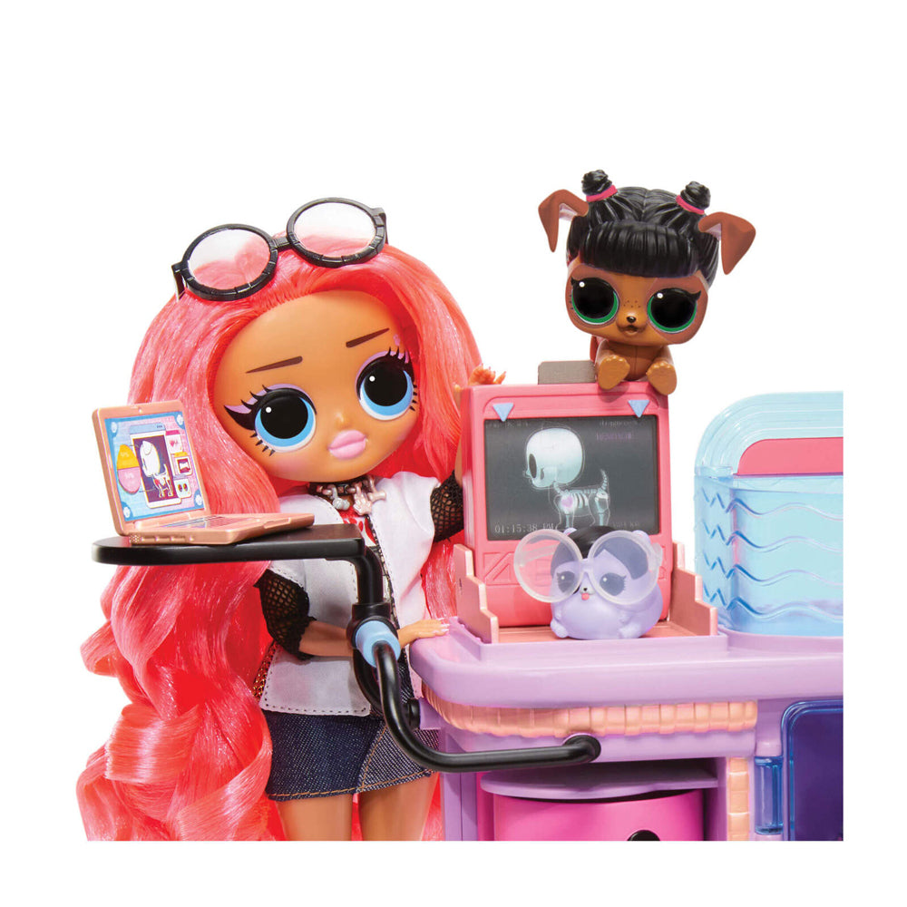 591559-l-o-l-surprise-omg-i-am-rescue-vet-toy-set-4