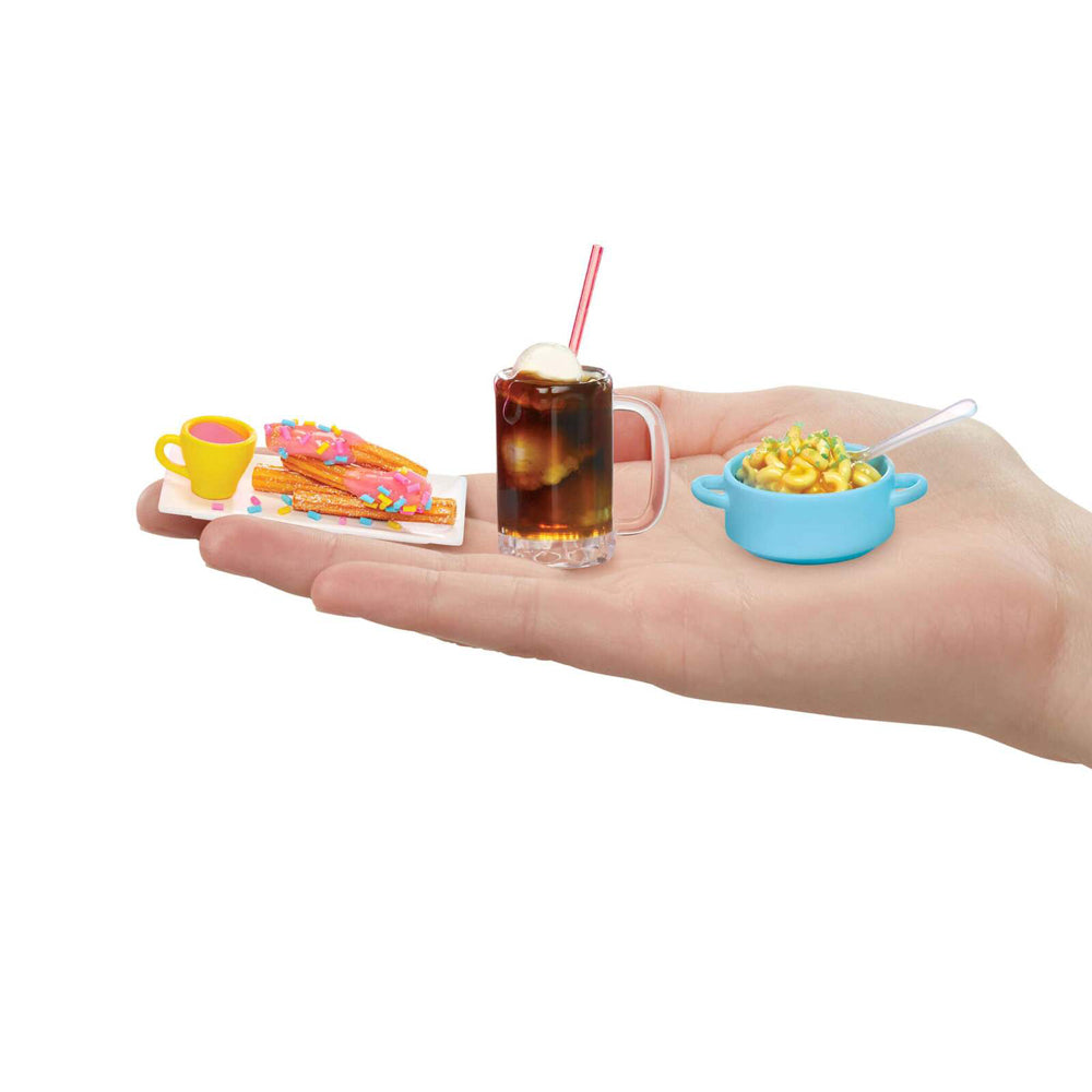 591818-mgas-miniverse-make-it-mini-foods-cafe-series-2-8