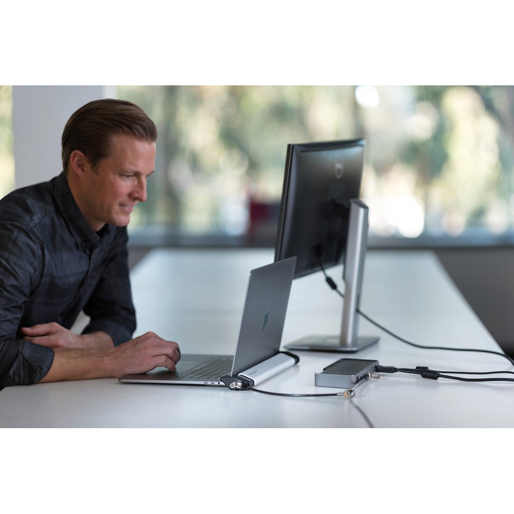 64451-kensington-aluminium-laptop-locking-station-silver
