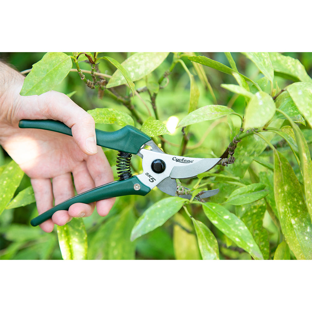660429-cyclone-bypass-pruner-195mm-plant-flowers-cutting-gardening