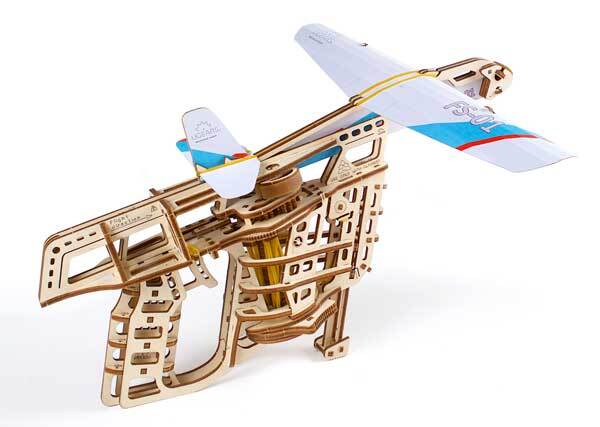 70075-ugears-flight-starter-mechanical-diy-wooden-3d-puzzle-198pc