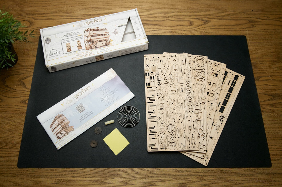 70172-ugears-knight-bus-mechanical-diy-wooden-3d-puzzle-268pc