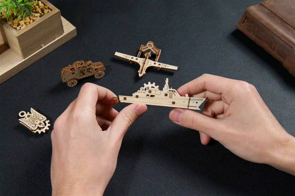 70198-u-fidgets-invincibility-mechanical-diy-wooden-3d-puzzle-43pc