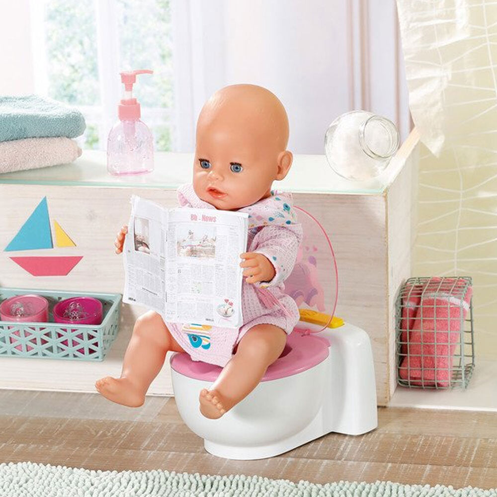 828373-baby-born-bath-poo-poo-toilet