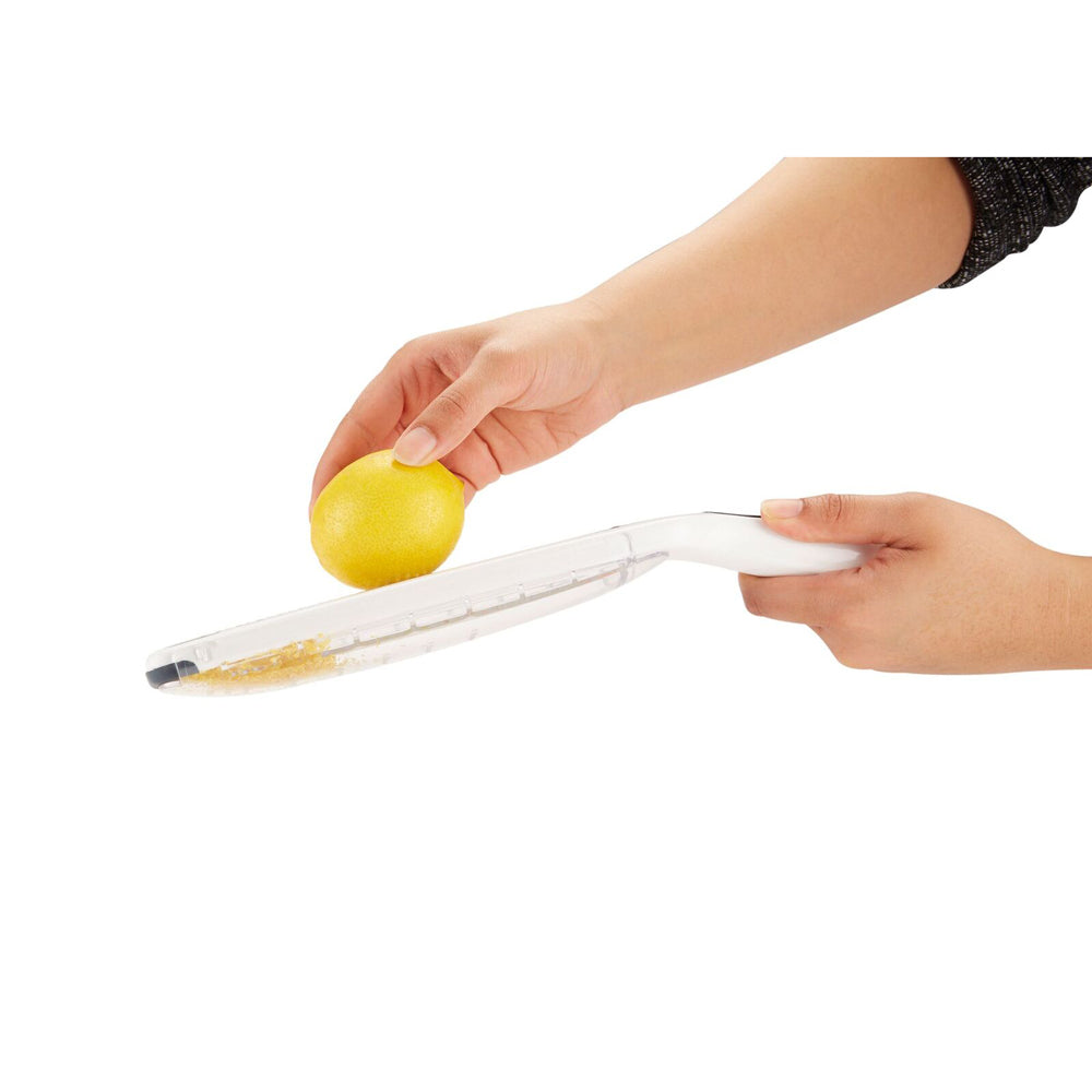 13677-zyliss-smooth-glide-rasp-grater-stainless-steel-zester-white
