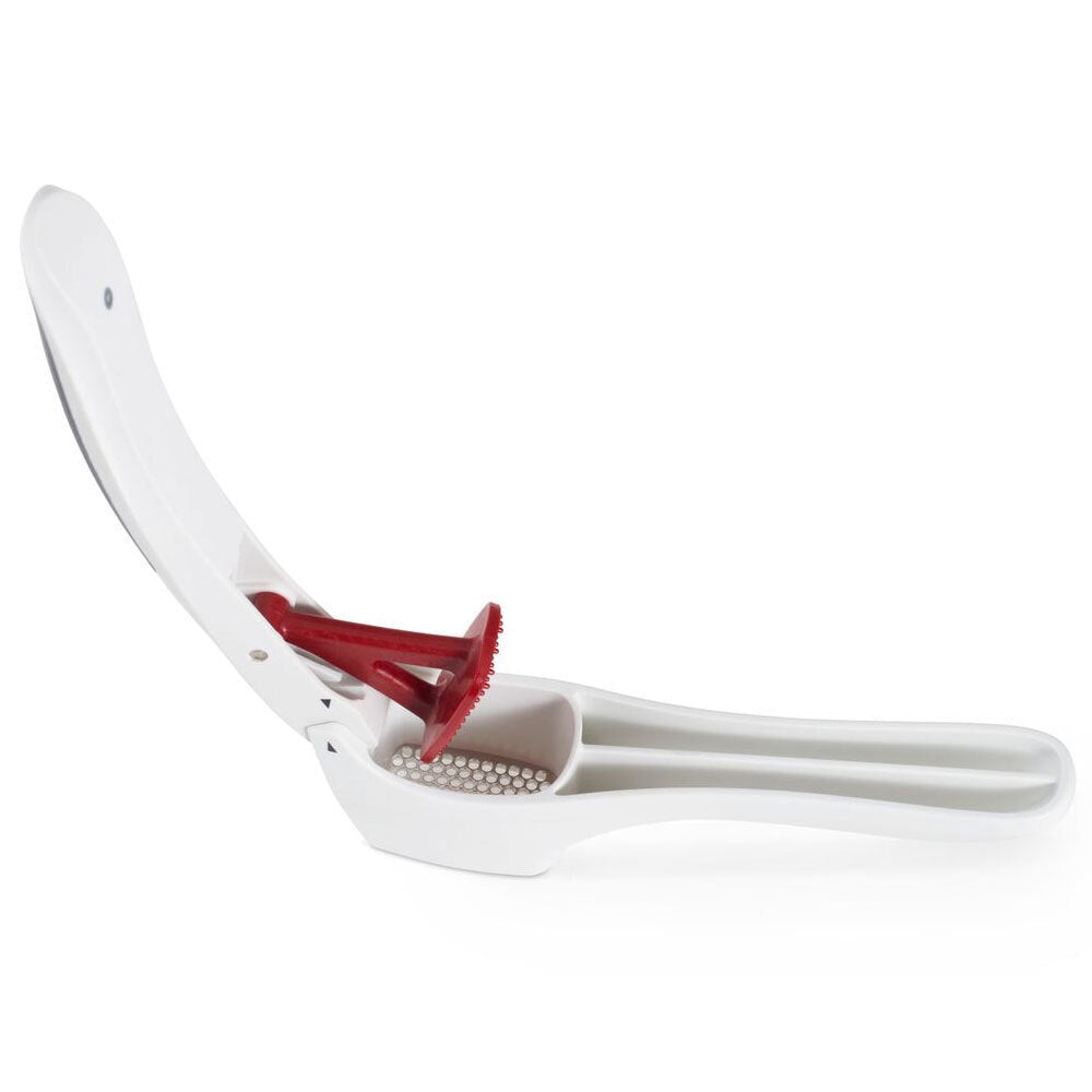 1400-zyliss-easy-clean-17cm-garlic-press-crusher-white