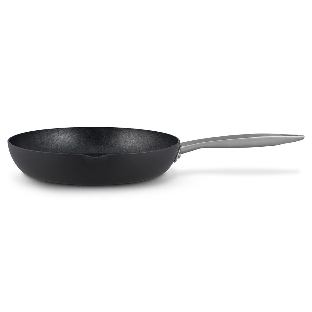 14721-zyliss-ultimate-pro-non-stick-aluminium-24cm-round-frying-pan-black