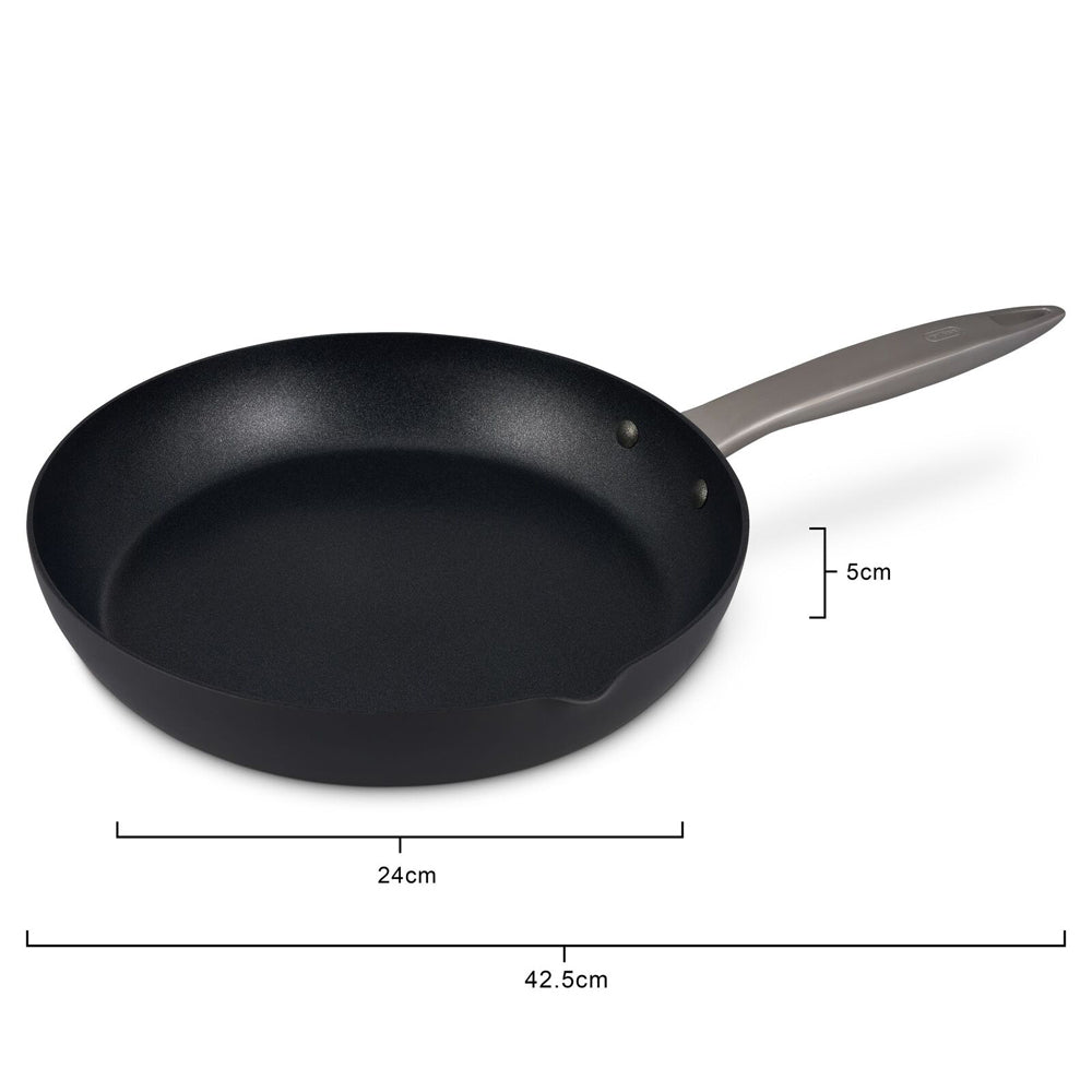 14721-zyliss-ultimate-pro-non-stick-aluminium-24cm-round-frying-pan-black
