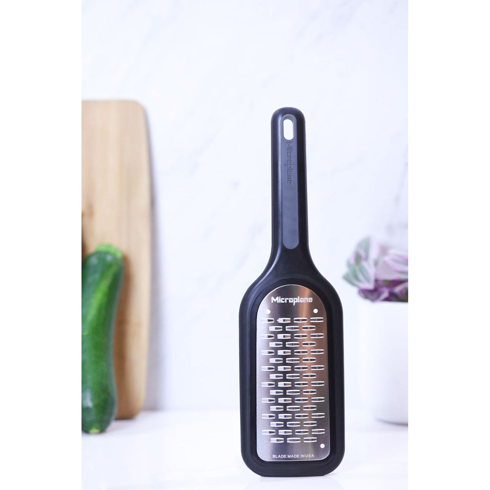 15231-microplane-select-series-18cm-medium-ribbon-grater-black