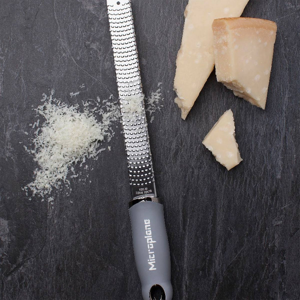 15364-microplane-premium-series-zester-grater-grey