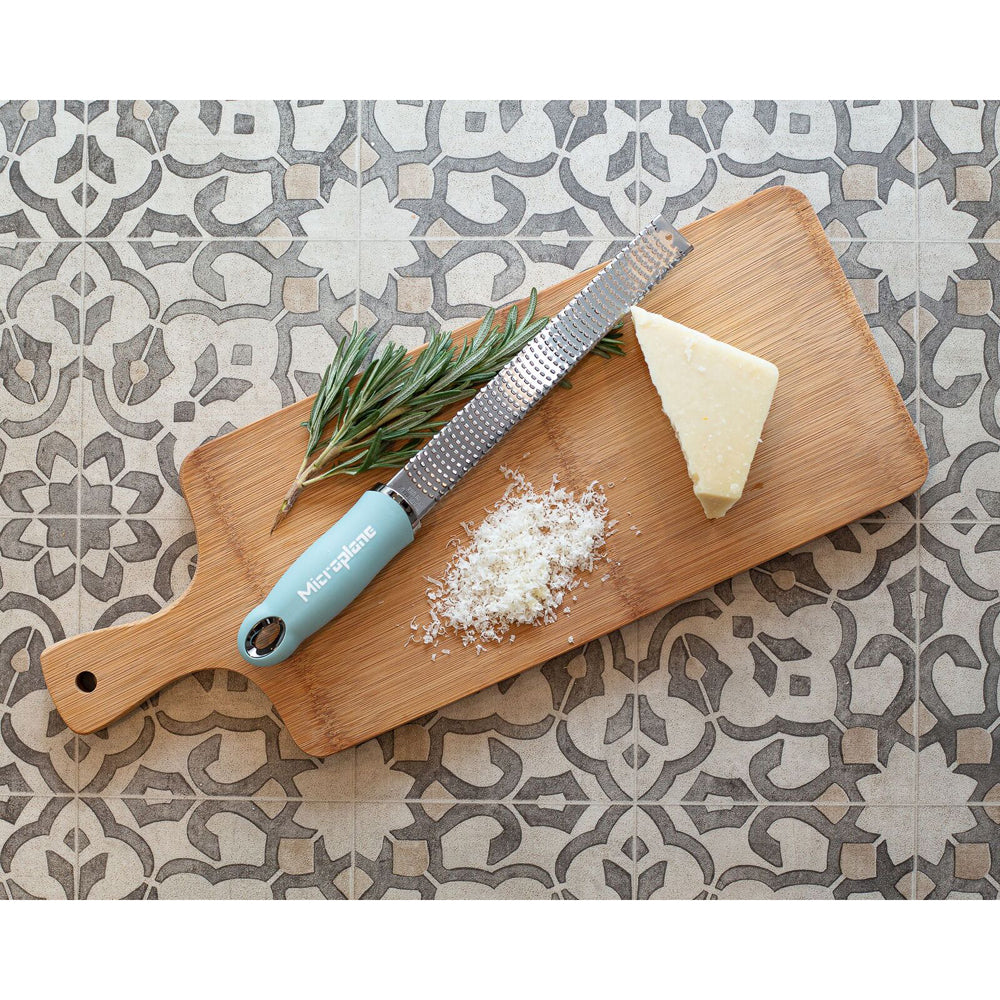 15369-microplane-premium-stainless-steel-zester-grater-purist-blue