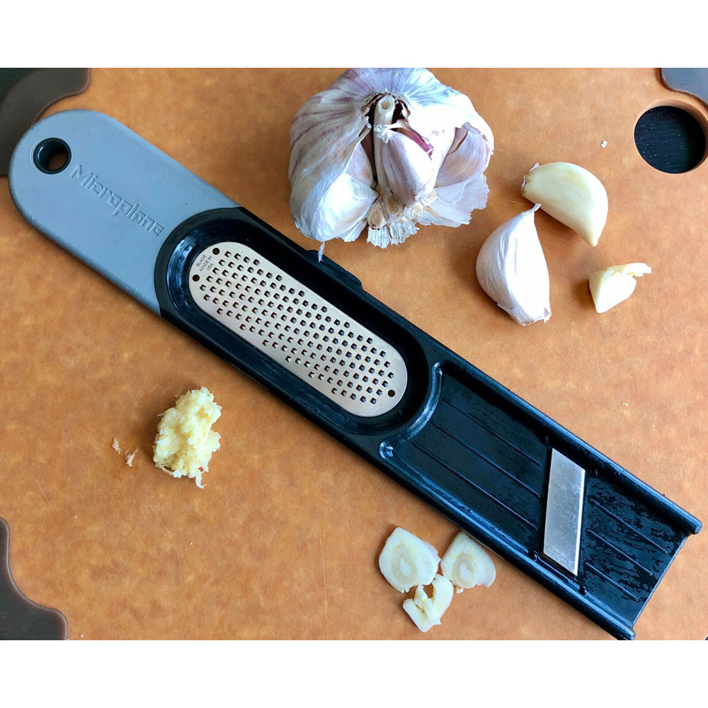15955-microplane-3-in-1-stainless-steel-ginger-grater-utensil-black