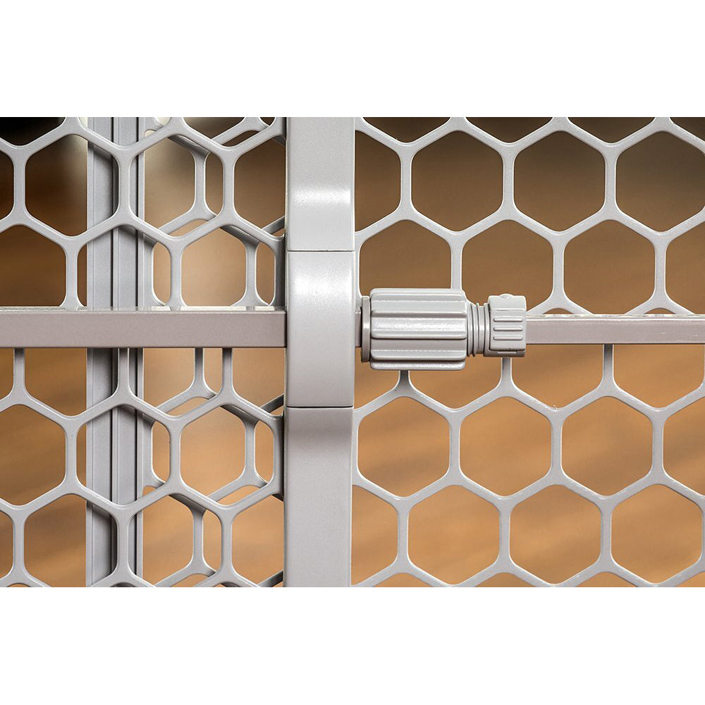 1910722-regalo-baby-adjustable-doorway-security-plastic-gate-106cm