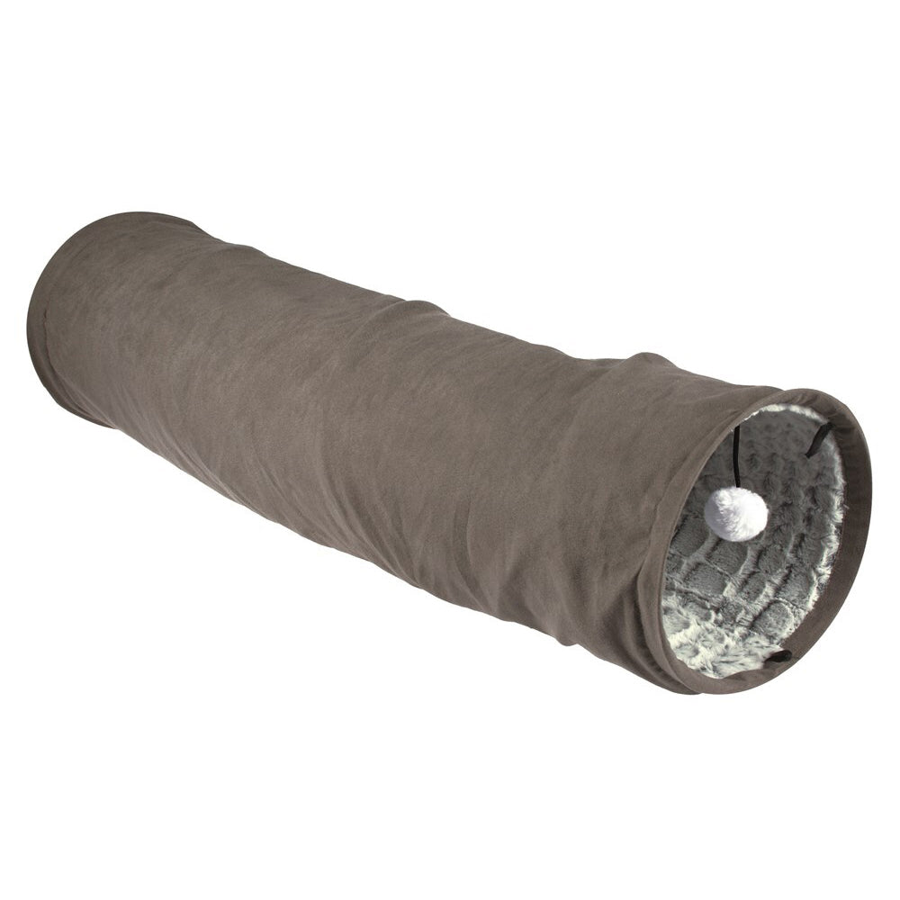 20400299-snake-cat-tunnel
