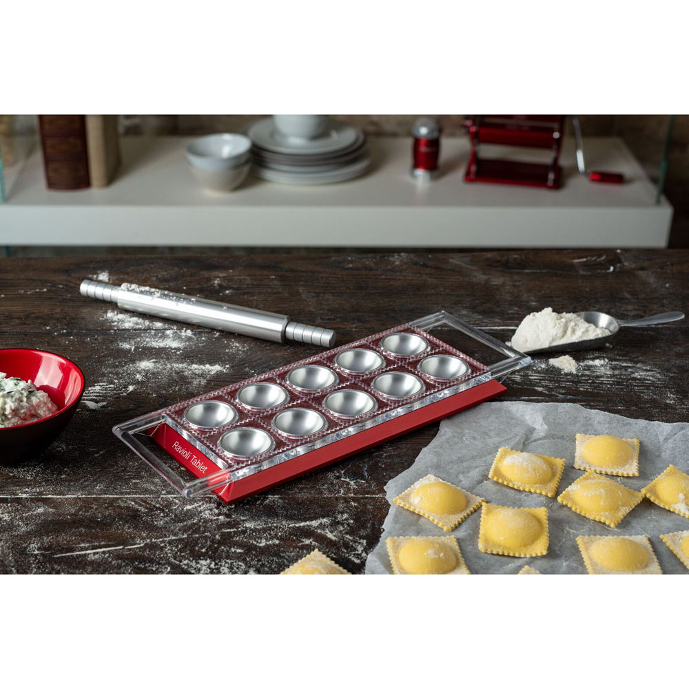 2773-marcato-aluminum-ravioli-tablet-w-rolling-pin-red