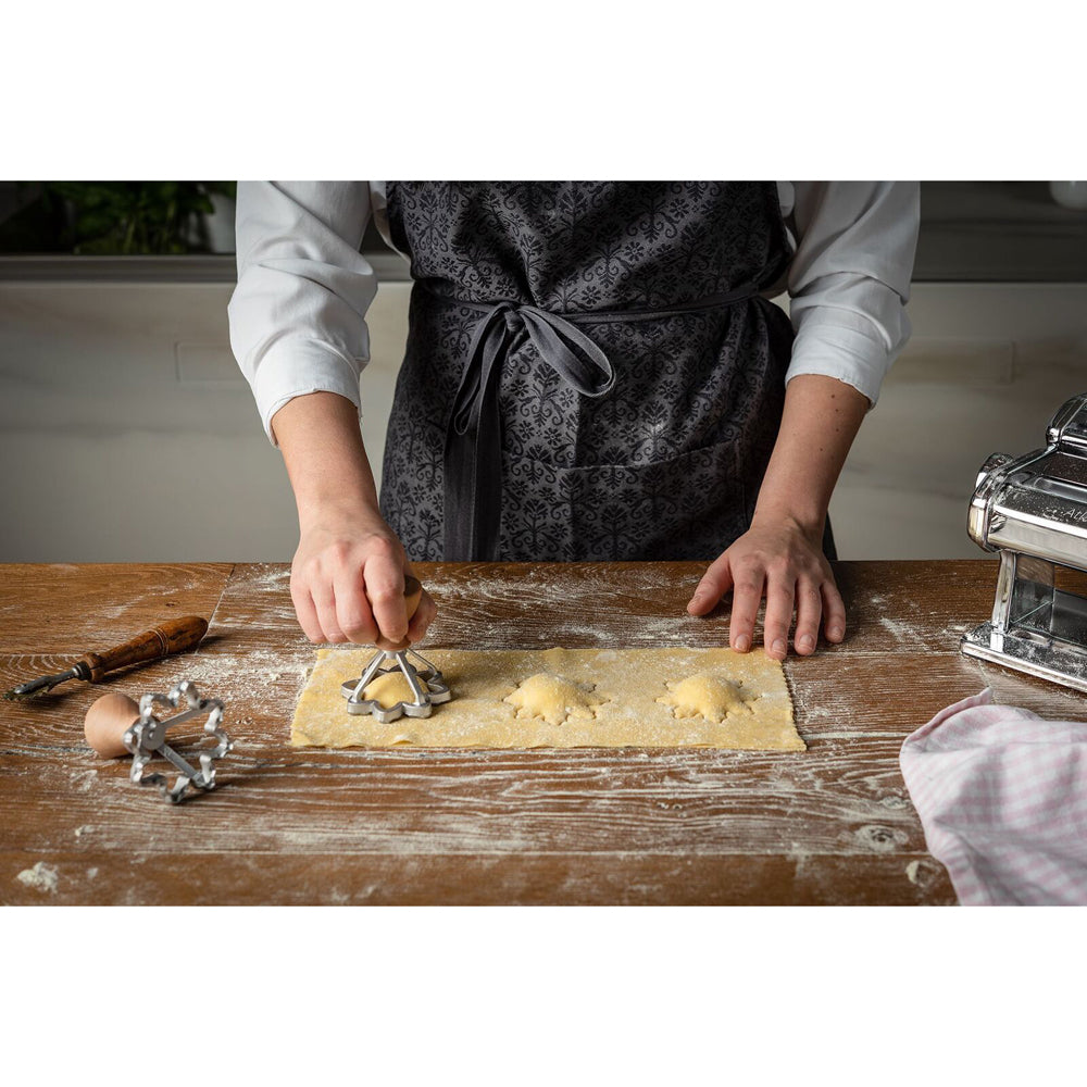 2812-marcato-7cm-ravioli-wood-aluminum-stamp-flower-moulder-baking-utensil