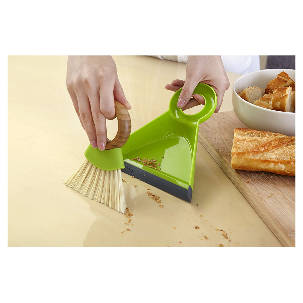 28845-full-circle-tiny-team-mini-brush-dustpan-set-green