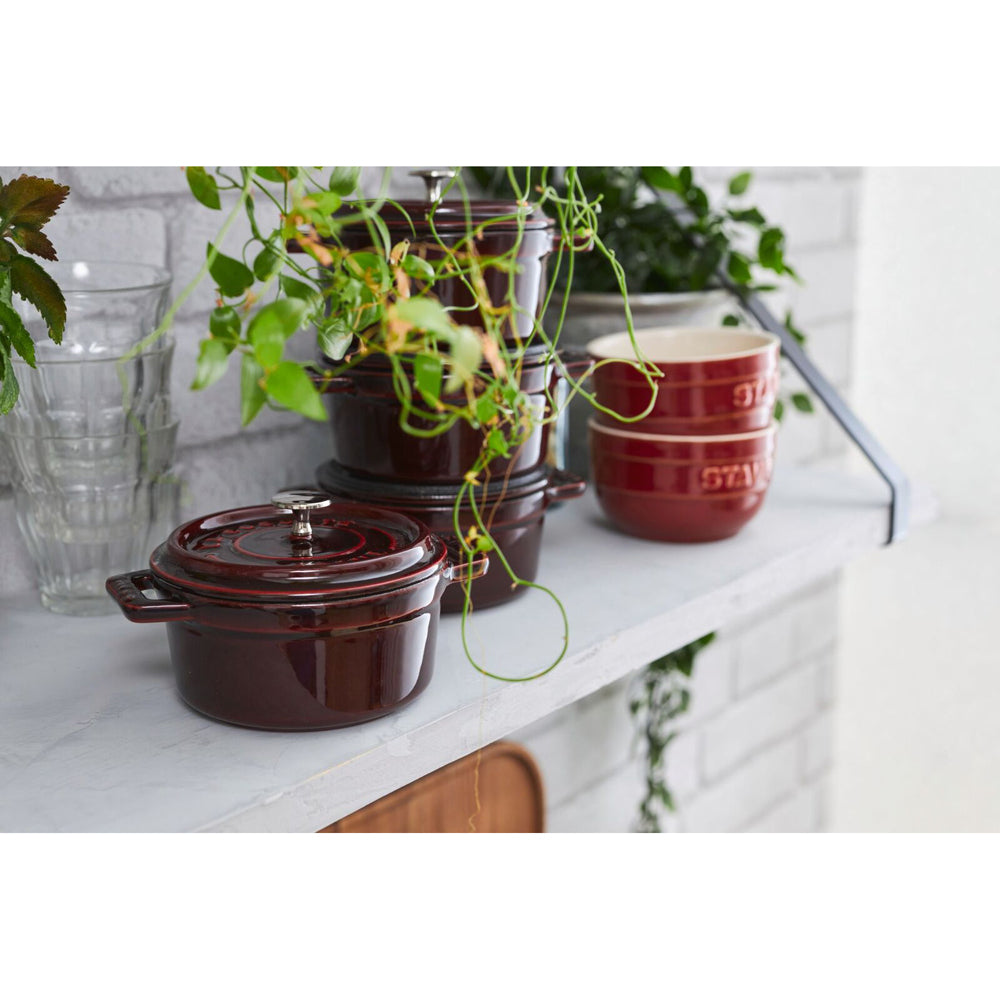 65083-staub-24cm-3-8l-cast-iron-round-cocotte-pot-w-lid-grenadine