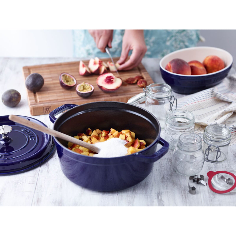 65132-staub-28cm-6-7l-cast-iron-round-cocotte-pot-w-lid-dark-blue