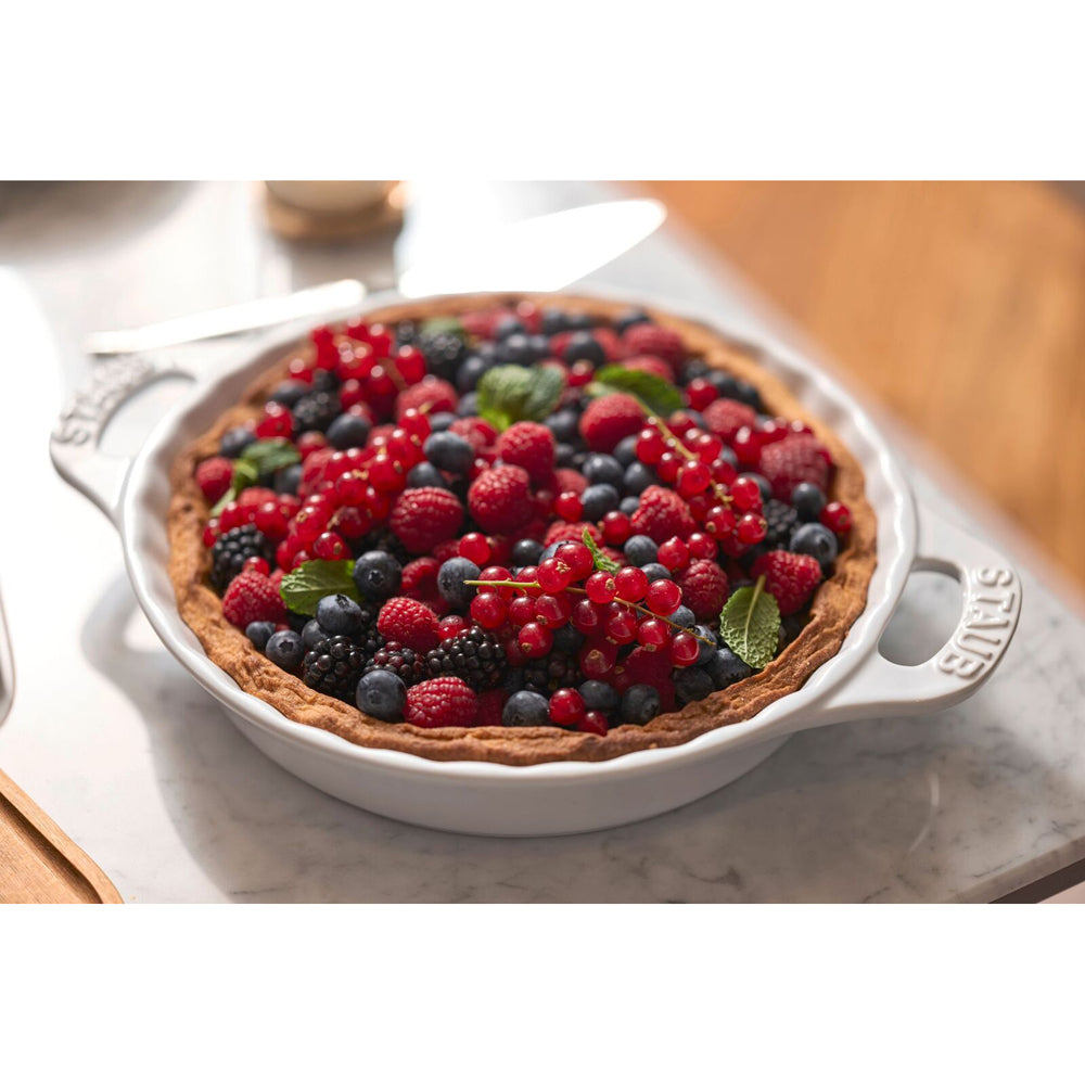 651993-staub-24cm-ceramic-round-pie-dish-oven-bakeware-white