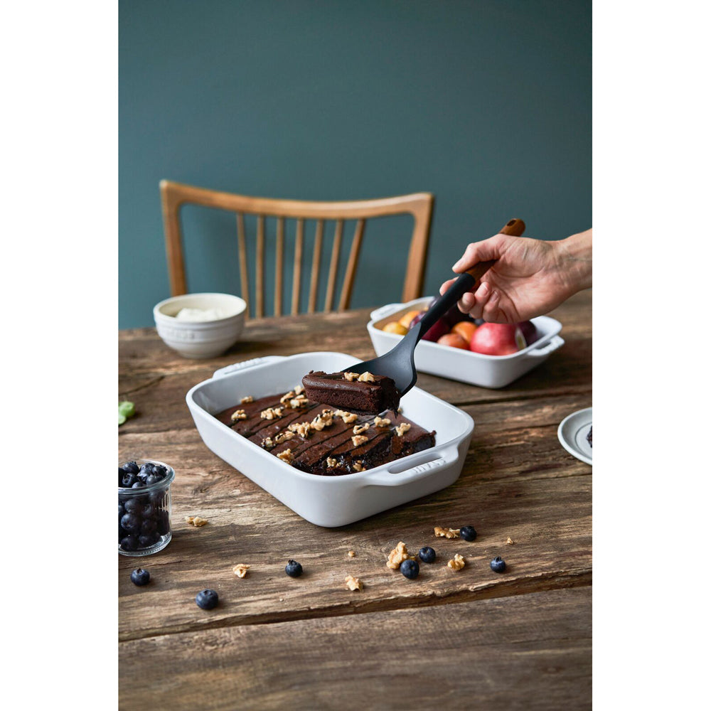 65388-staub-31cm-matte-silicone-turner-w-wood-handle-brown