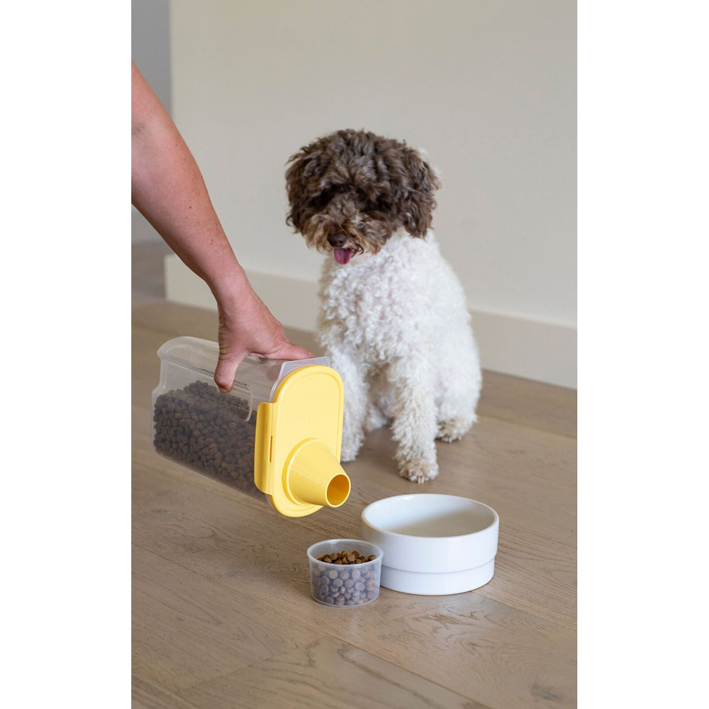 70890-lock-lock-2-4l-cat-dog-pet-food-storage-dispenser-w-easy-pour-lid-yellow