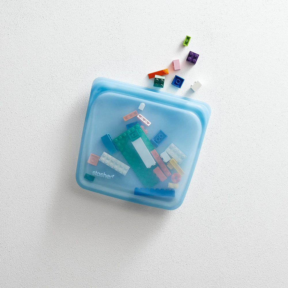 73047-stasher-silicone-828ml-19cm-reusable-sandwich-bag-blue