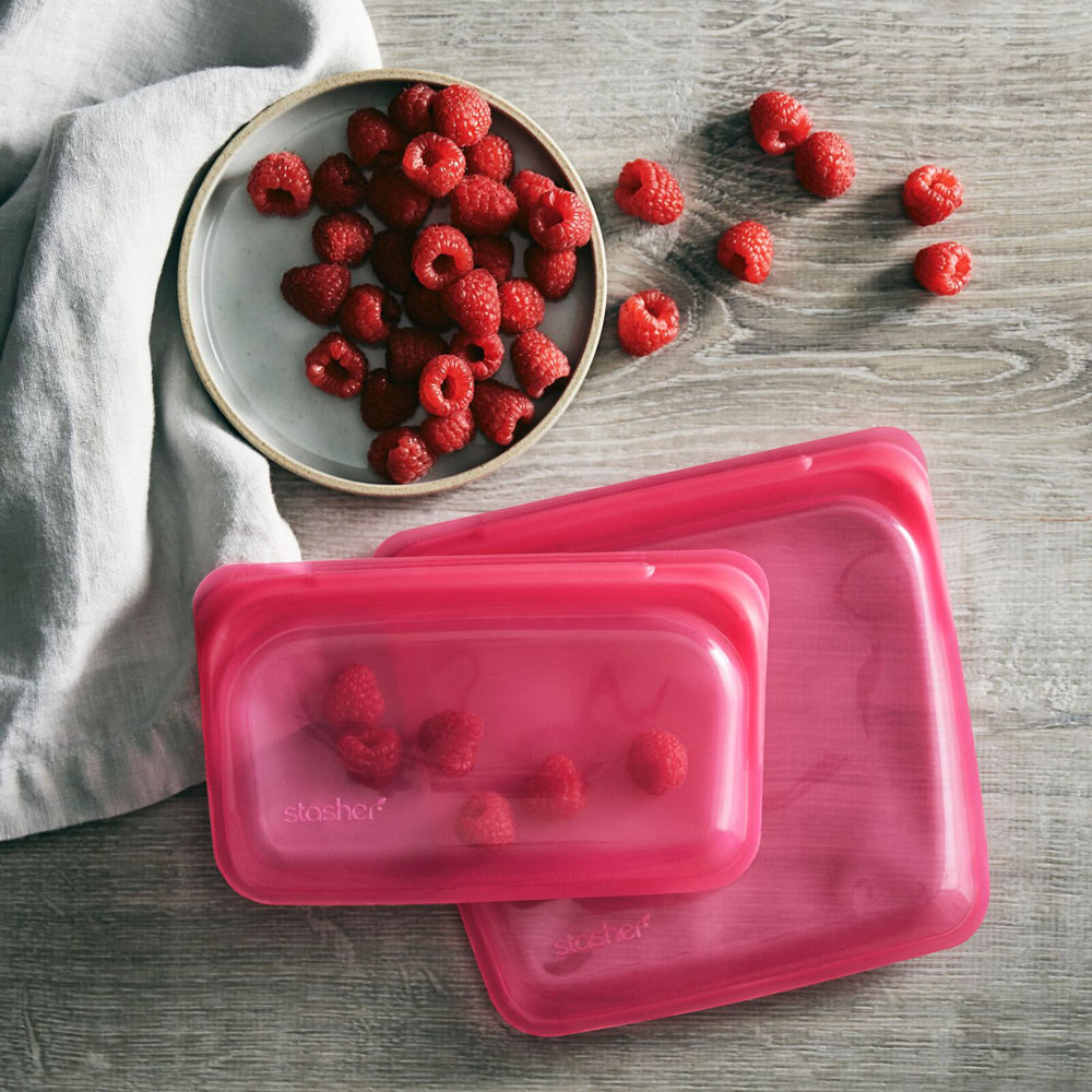 73062-stasher-355ml-19cm-silicone-snack-bag-reusable-food-storage-raspberry