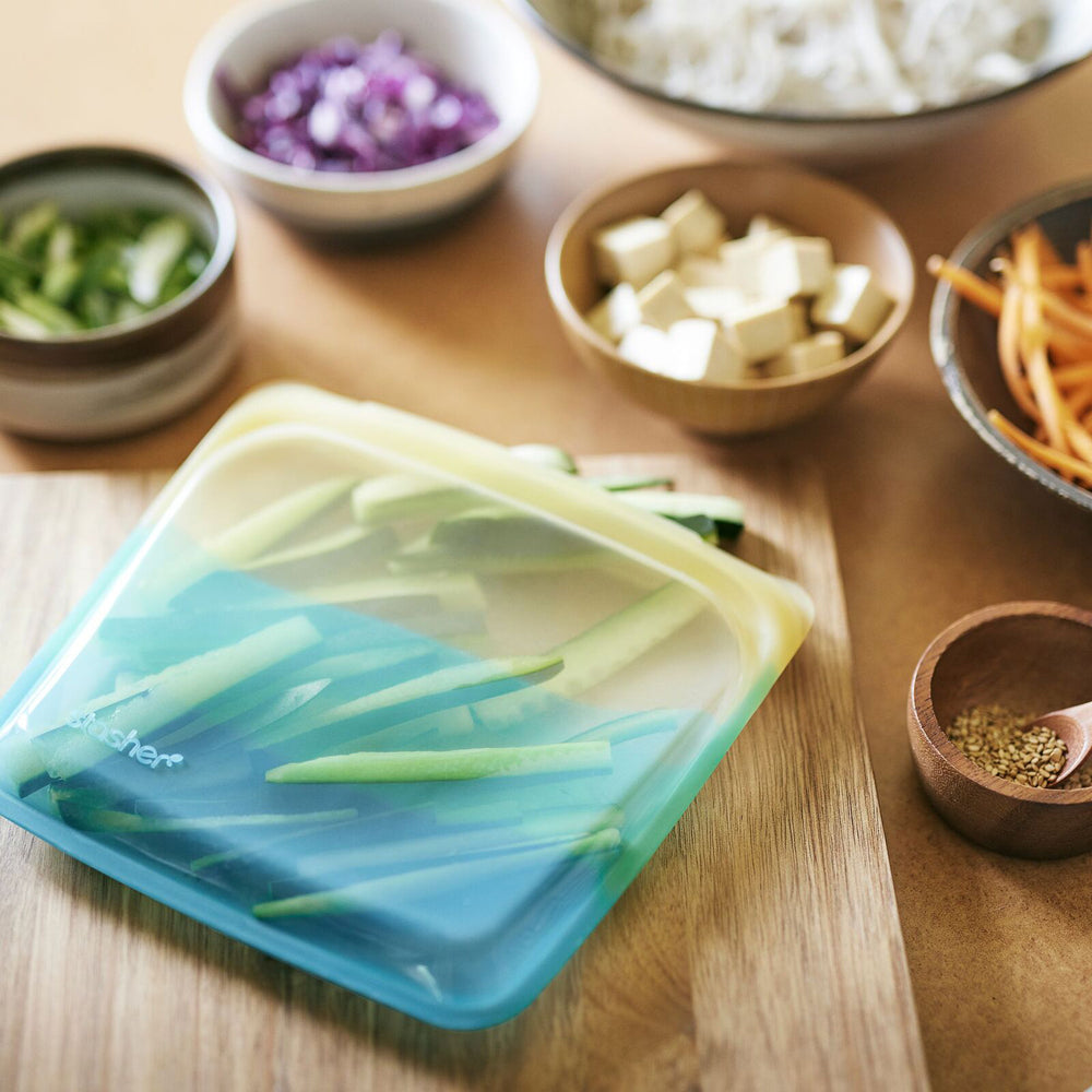 73114-stasher-silicone-828ml-19cm-reusable-sandwich-bag-yellow-sea