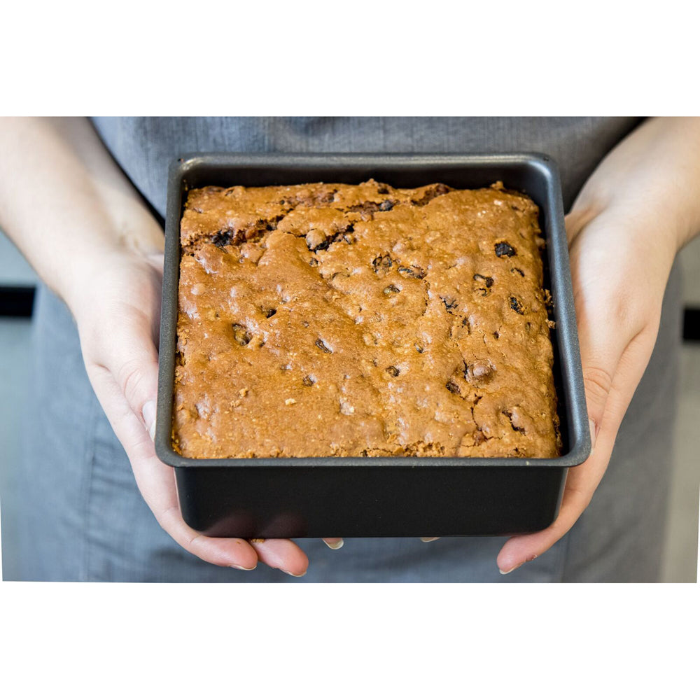 81070-mastercraft-21cm-heavy-loose-base-non-stick-square-deep-cake-pan-black