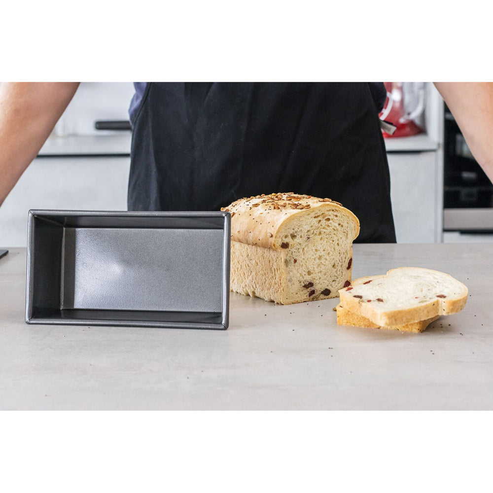 81079-mastercraft-21x11cm-heavy-base-non-stick-box-sided-loaf-bread-pan-black
