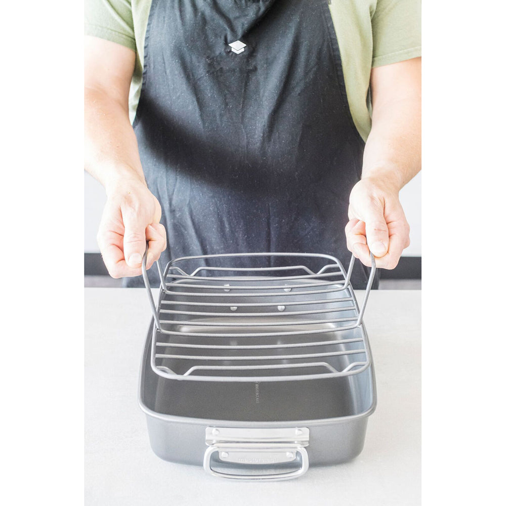 81117-mastercraft-40x28cm-heavy-base-non-stick-roaster-w-rack-black