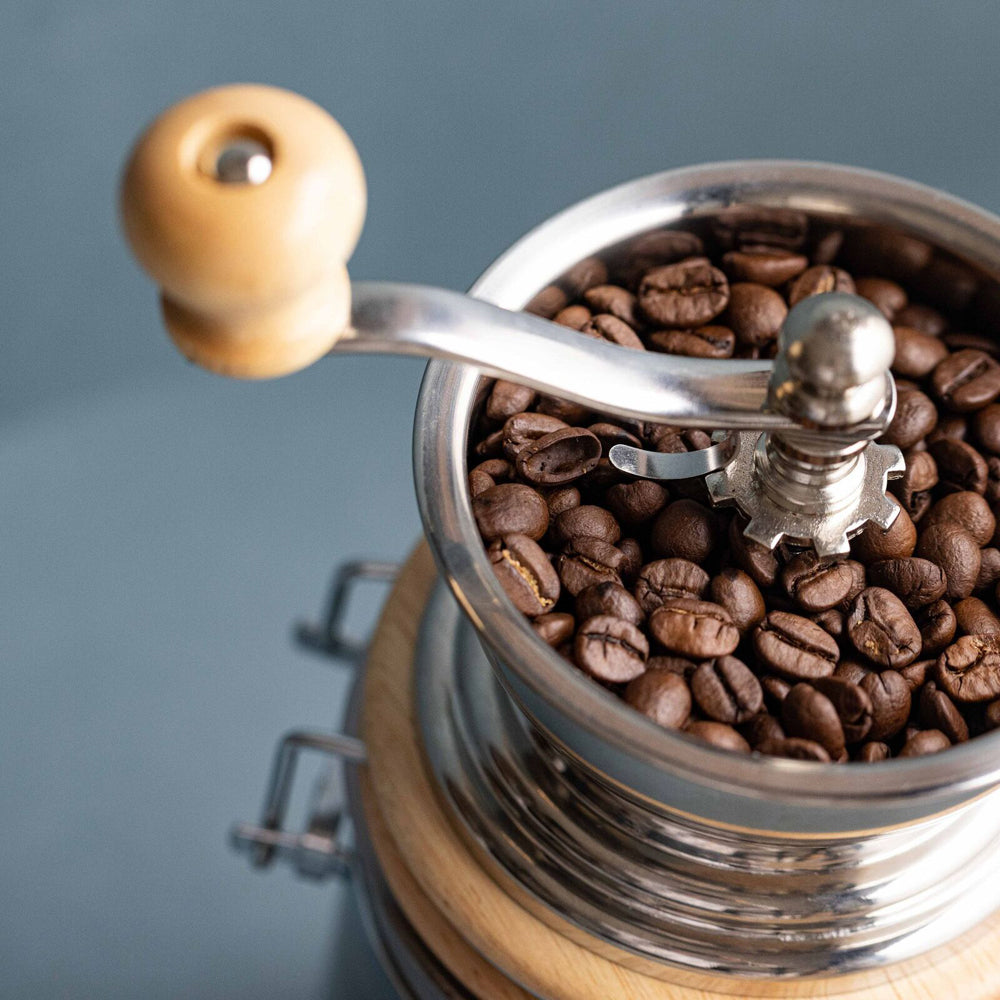 83312-la-cafetiere-25cm-manual-stainless-steel-coffee-grinder-silver
