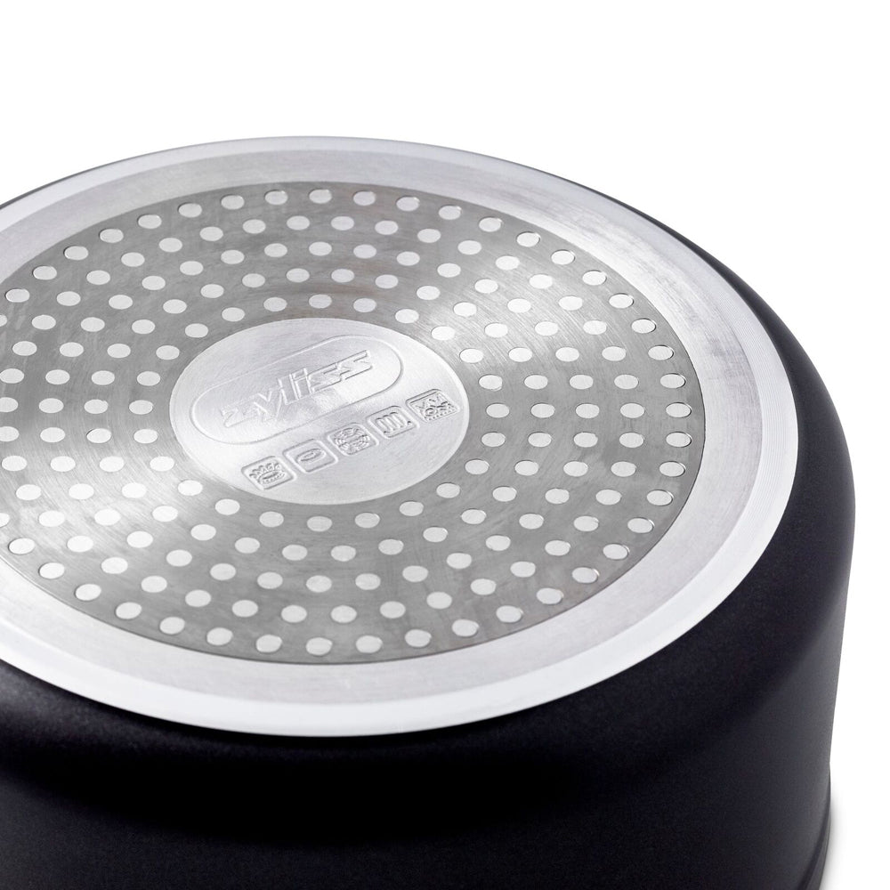 14711-zyliss-ultimate-forged-18cm-2l-non-stick-saucepan-w-lid-cover-black
