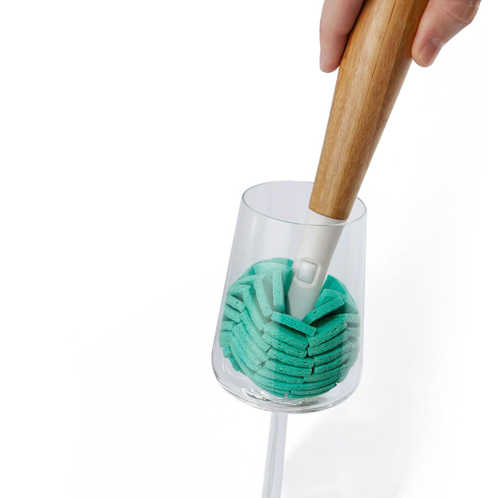 28825-full-circle-crystal-clear-2-replaceable-sponge-glass-cleaner-turquoise
