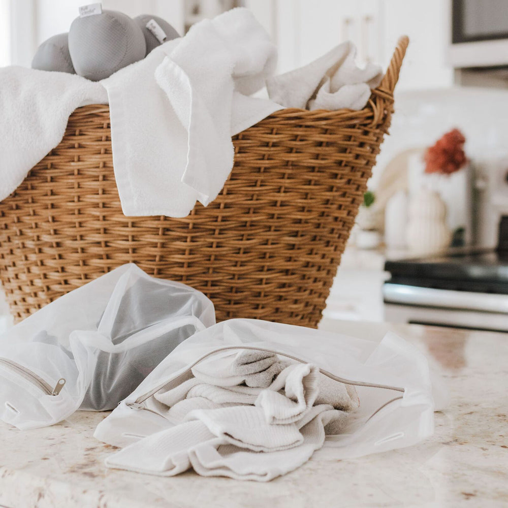288722-4pc-full-circle-40cm-plastic-mesh-laundry-bags-white