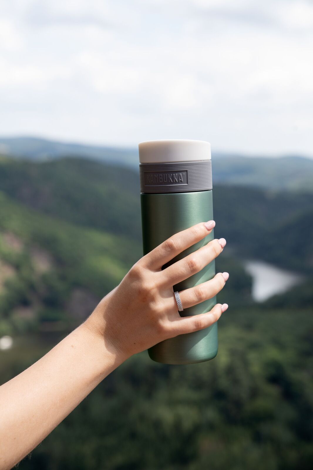38045-kambukka-etna-grip-snapclean-500ml-travel-mug-forest-shade